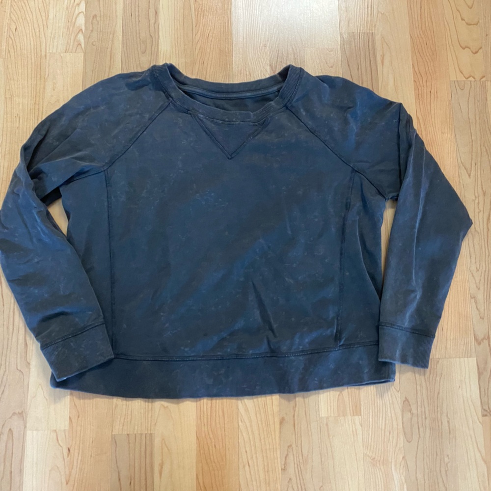 Lululemon Black Crewneck